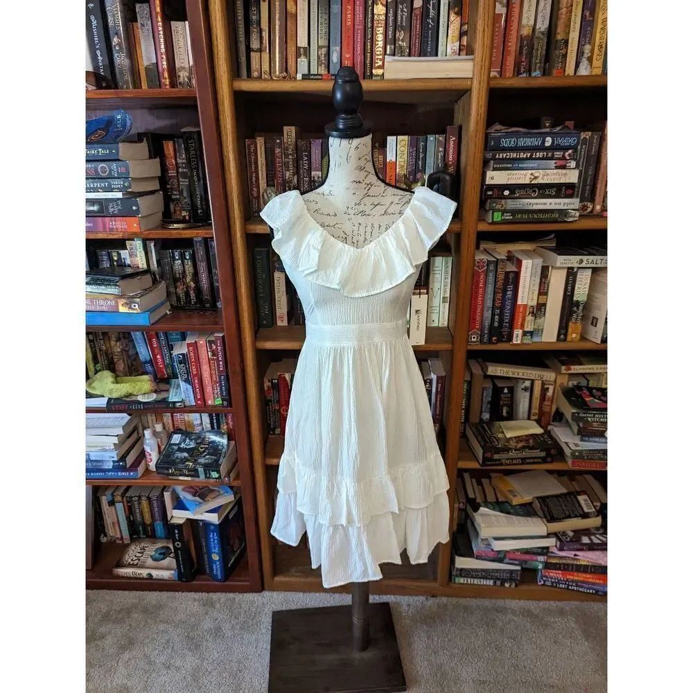 Calvin Klein white ruffled neckline a line mini dress sz 2p nwt